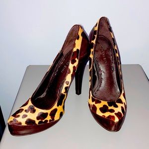 Giani Bini brown leather and leopard print heels